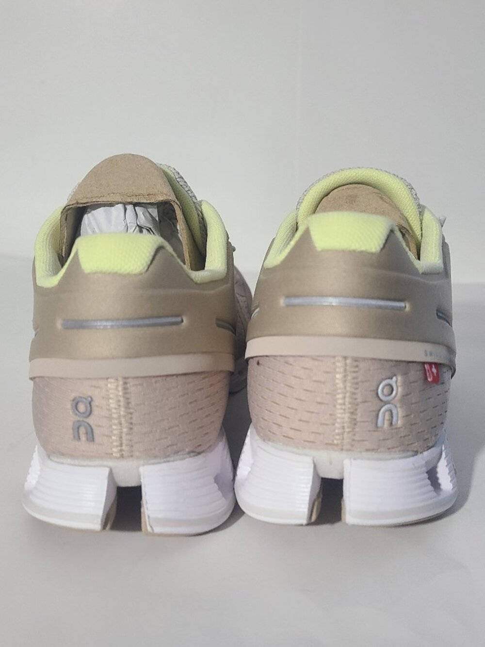 On Cloud Beige/White/Yellow Women's Shoes Size 7 NWOB - Picture 8 of 8